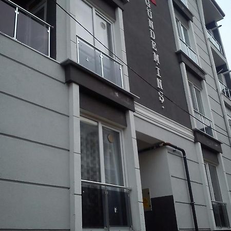 C.C Home Suit Apart 埃迪尔内 外观 照片